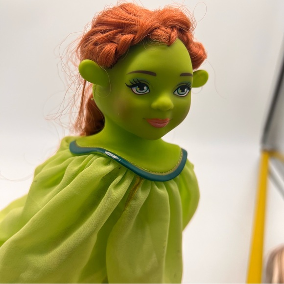 2007 MGA Shrek - Transforming Kung-Fu Fiona Doll Figure Toy - Ogress to Princess - Picture 3 of 11